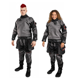 Muta stagna Edge di Santi Diving Equipment nella versione per uomo e per donna. Vista frontale
